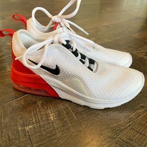 Nike Air Max White/Red/Black size 3.5Y *Like New*